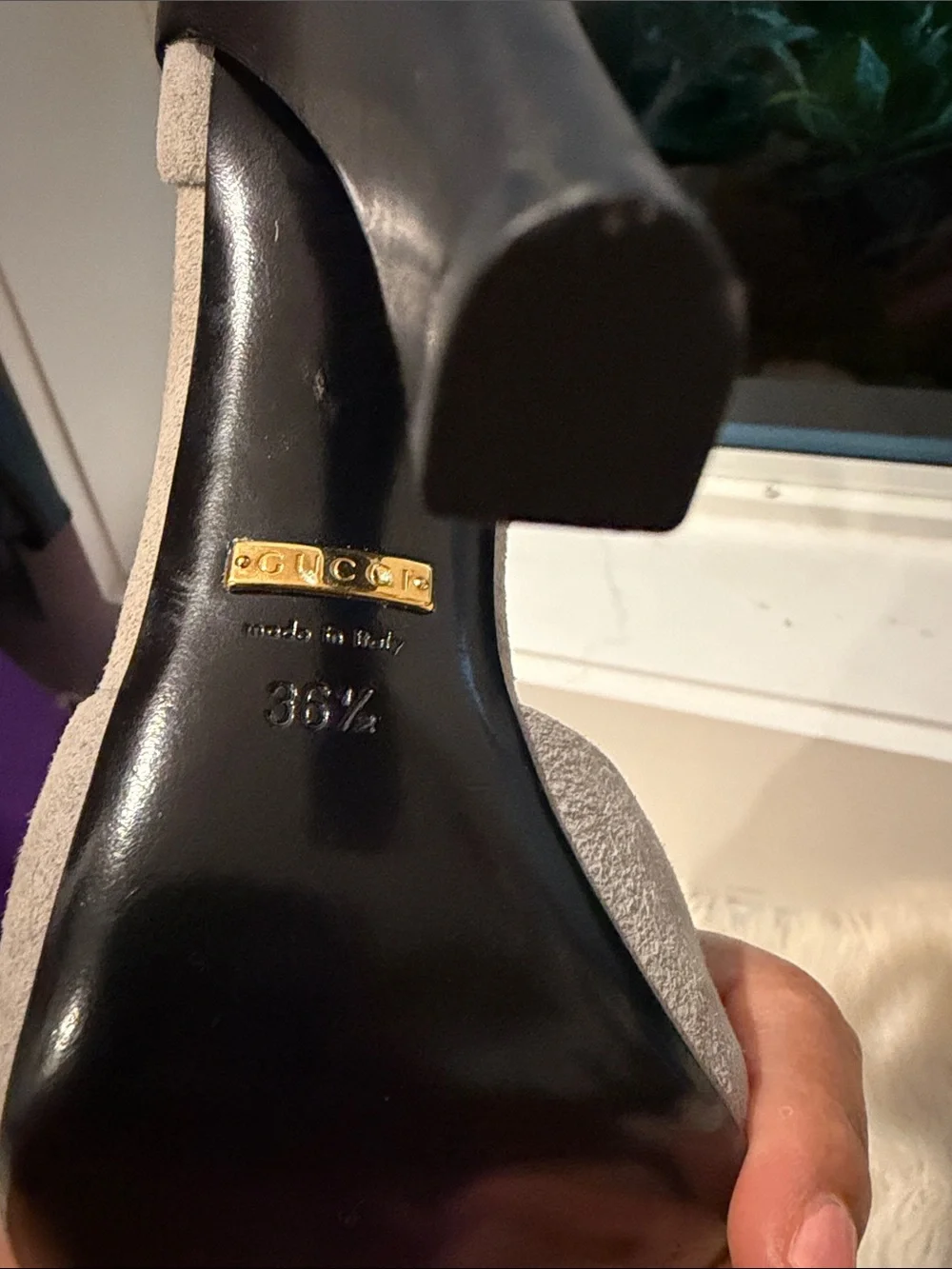 Gucci Designer Heels – Authentic – Size 36.5 (US 6.5 approx.)
Style/Code: 323562 - Picture 3 of 9